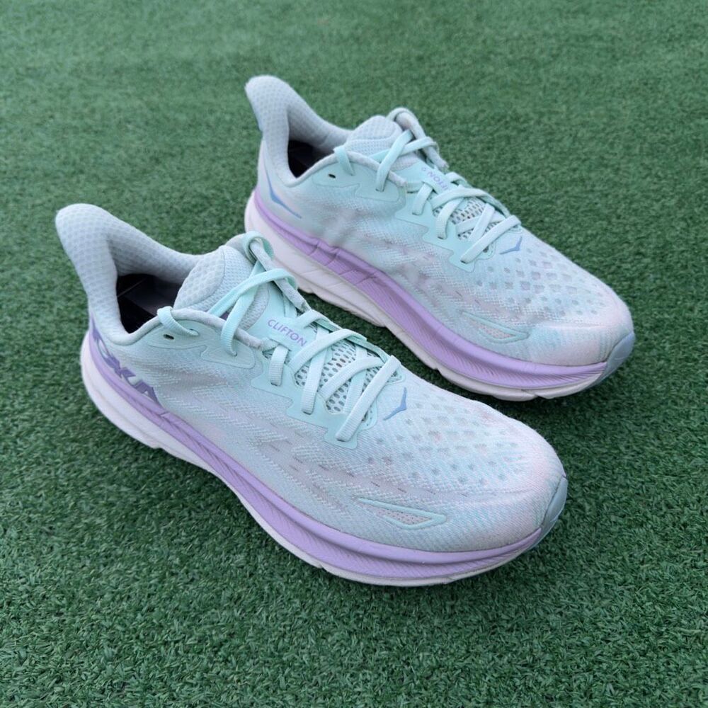HOKA ONE ONE CLIFTON 9 - Women’s Running Shoes - SIZE 10.5B